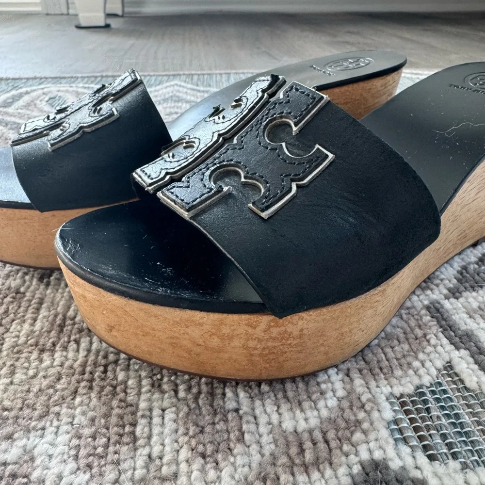 Tory Burch Ines Wedge Black Sandals Size 6M